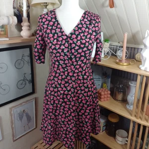 Robe fleurie, Camaïeu, taille 36