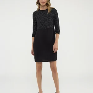 Robe courte droite en tricot