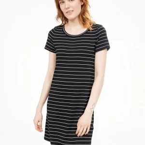 Robe courte droite en tricot