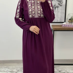 ROBE BRODÉE MAUVE