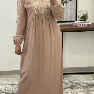 ROBE BRODÉE NUDE